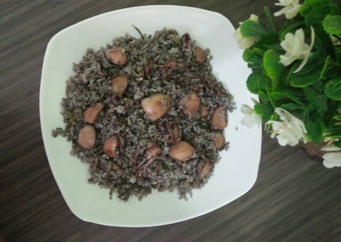 Bagaimana Membuat Nasi goreng cumi hitam Anti Gagal