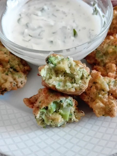 Una foto de Buñuelos de brócoli