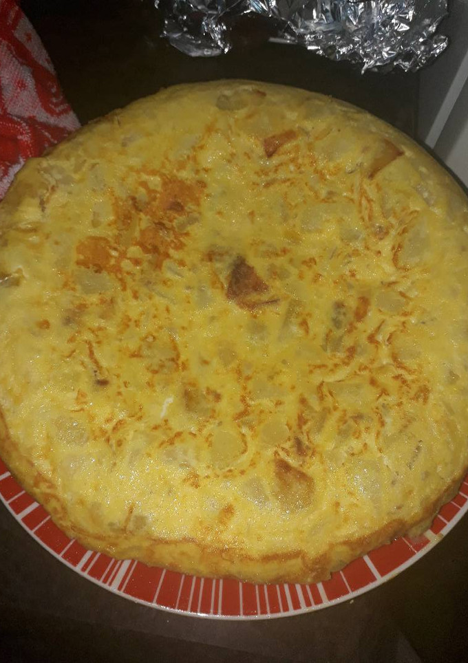 Una foto de Tortilla de patatas clásica