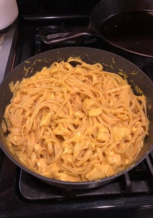 A picture of Turmeric Chicken Alfredo.
