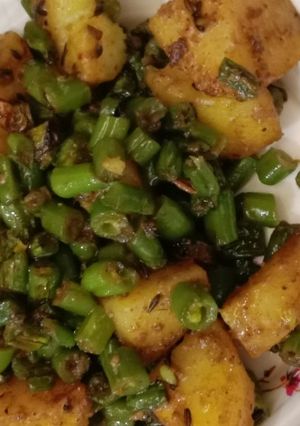 A picture of Aloo Beans Bhaja.