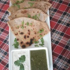A picture of Aloo roti.