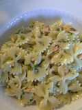 Farfalle al salmone affumicato croccante e aromatizzato