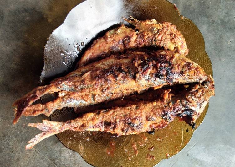 Ikan bakar bumbu padang