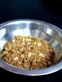 धनिया पंजीरी (Dhaniya panjiri recipe in Hindi) रेसिपी मुख्य फोटो