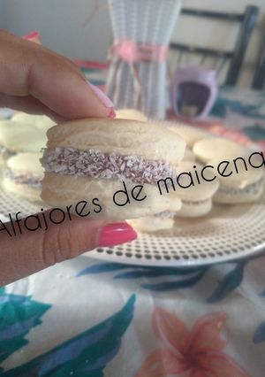 Una foto de Alfajores de maicena sin manteca