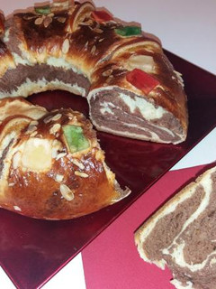 Una foto de Roscón de Reyes cebra (Thermomix)