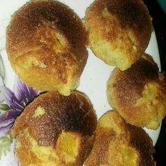 A picture of Apple orange cinnamon cake.