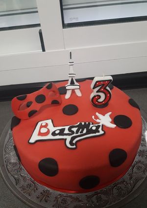 صورة لوصفة كعكة عيد ميلاد ابنتي 3