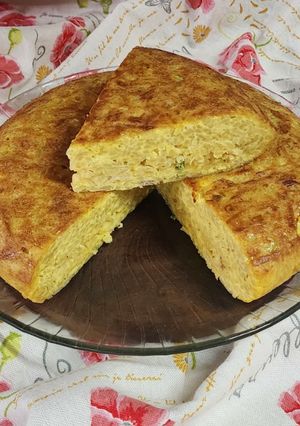 Una foto de 🥓 Tortilla de fideos spaghetti con panceta y cebolla de verdeo 🥓