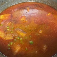 A picture of Aloo mutter.