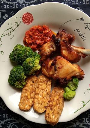 Foto resep Ayam Ungkep Praktis