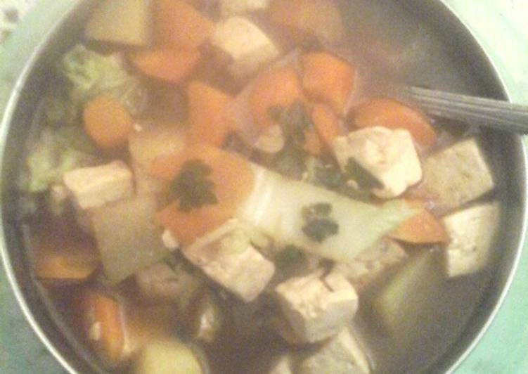 Langkah Mudah untuk Membuat Sup tahu campur sayuran, Enak Banget