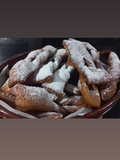 Una foto de Calzones rotos simples y blandos
