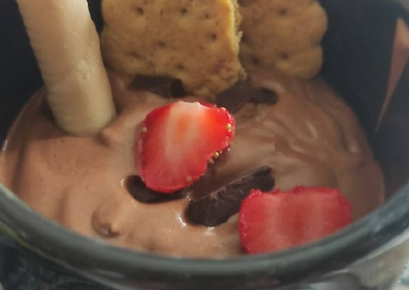 Mousse de choco con frutos rojos