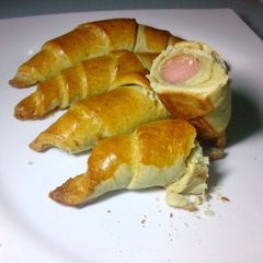 A picture of Sausage Cossiants.
