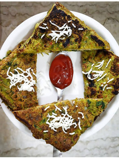 A picture of Green bread toast.