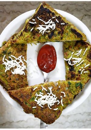 A picture of Green bread toast.