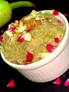 சுரைக்காய் அல்வா (Suraikkaai halwa recipe in tamil) செய்முறை முக்கிய புகைப்படம்