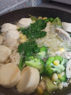Foto resep Sup brokoli jagung bakso ++