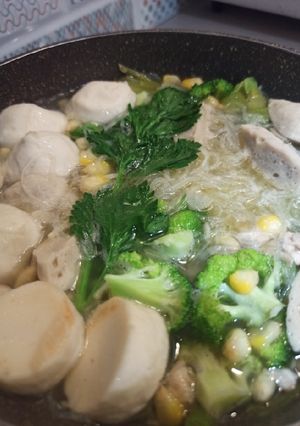 Foto resep Sup brokoli jagung bakso ++