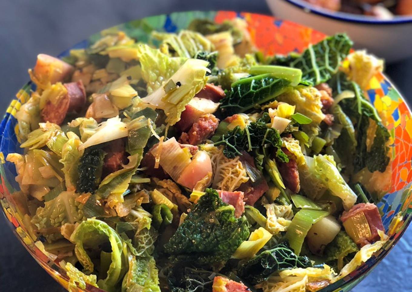 Leeks and cabbage with chorizo and apple