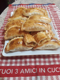 Una foto de Empanadas de choclo cremoso "humita"😋