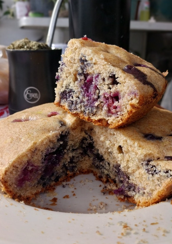 Una foto de Torta de arándanos🫐ylimon🍋