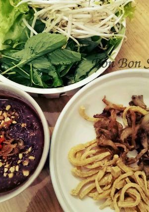 Hình của món Nấm Bào Ngư nướng Ngũ vị cuốn bánh tráng (Món Chay).