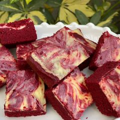 Red velvet brownies ❤️ A picture of Red velvet brownies ❤️.