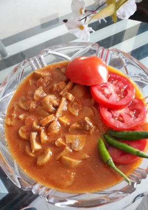 A picture of Mushroom curry.