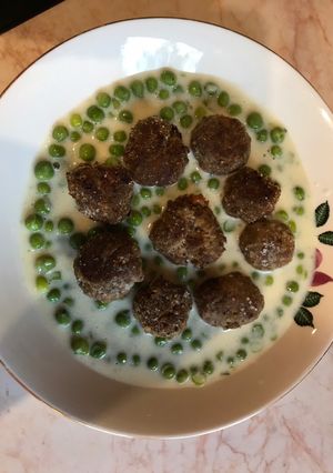 Zsenge zöldborsófőzelék édesen- marha fasírtgolyókkal ✅🐂🤩 recept fotója