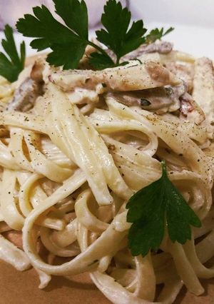 Φωτογραφία της συνταγής Λιγκουίνι pollo funghi!! 🍝