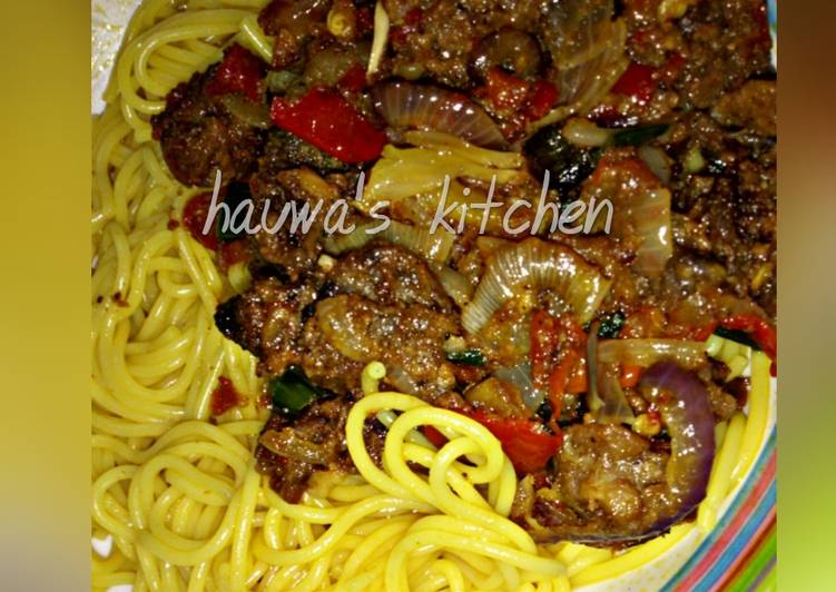 Curried spaghetti with meat sauce