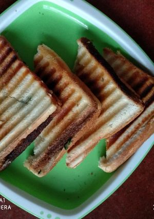 A picture of Yummy Sandwich.
