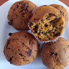 A picture of Chocolate chip cupcakes with Passion flavor #cupcakecontest.