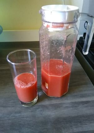A picture of Refreshing water melon juice.