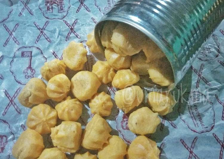 Soes Kering Sederhana