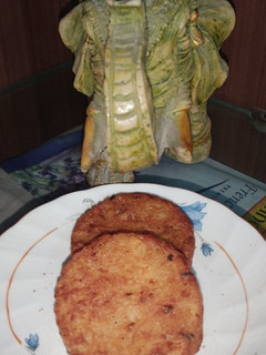 आलू की टिक्की (Aloo ki tikki recipe in hindi) रेसिपी मुख्य फोटो