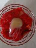 Postre de Gelada de fresa con fresas