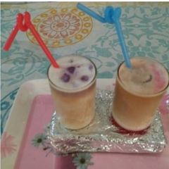 A picture of Coloured ice tea lassi.