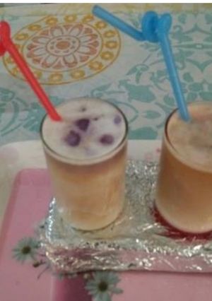 A picture of Coloured ice tea lassi.