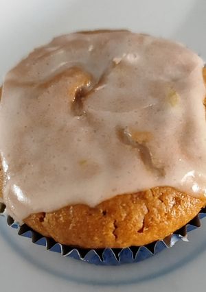 Una foto de Muffins de naranja glaseados