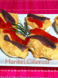 Una foto de Huevos rellenos a mi manera