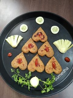 काकडीचे पौष्टिक थालीपीठ (kakdiche thalipeeth recipe in marathi) रेसिपी चे मुख्य फोटो