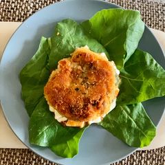 A picture of Salmon Fish cakes.