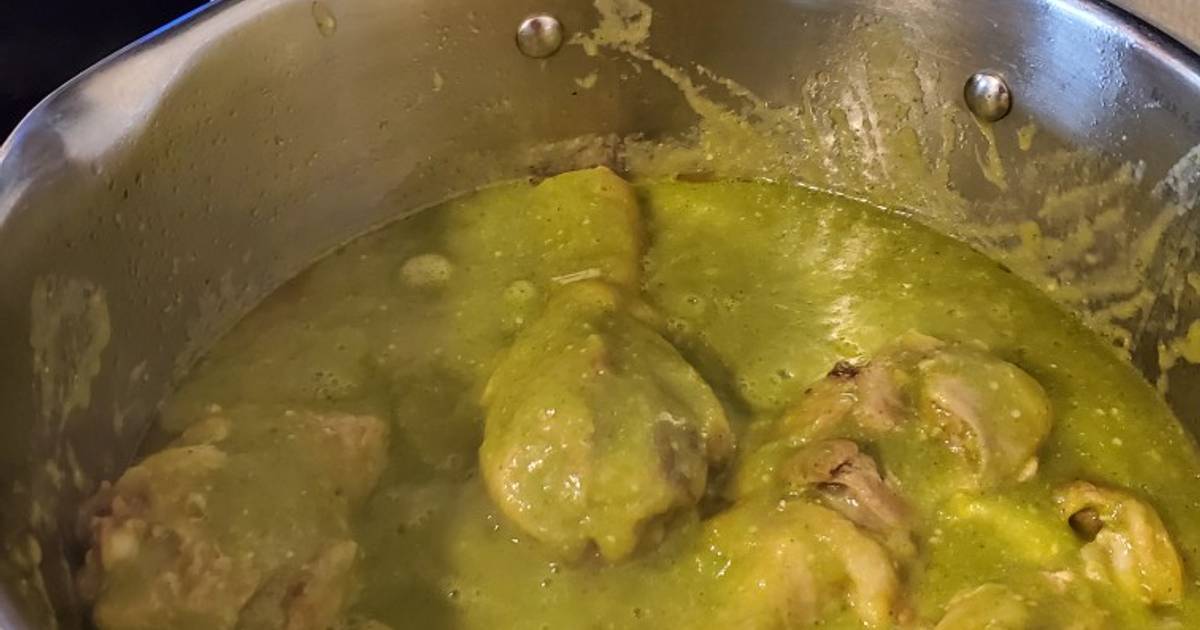 Piernitas de pollo en salsa verde Receta de Lupita Bernal Mtz- Cookpad