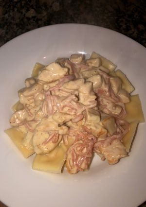 Una foto de Salsa de crema y pollo