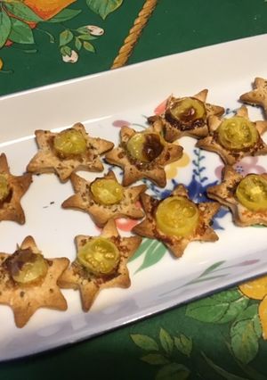 Une photo de Sablés étoiles au parmesan, origan et tomate
