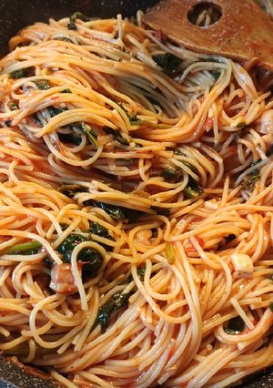 Spenótos paradicsomos spagetti recept fotója